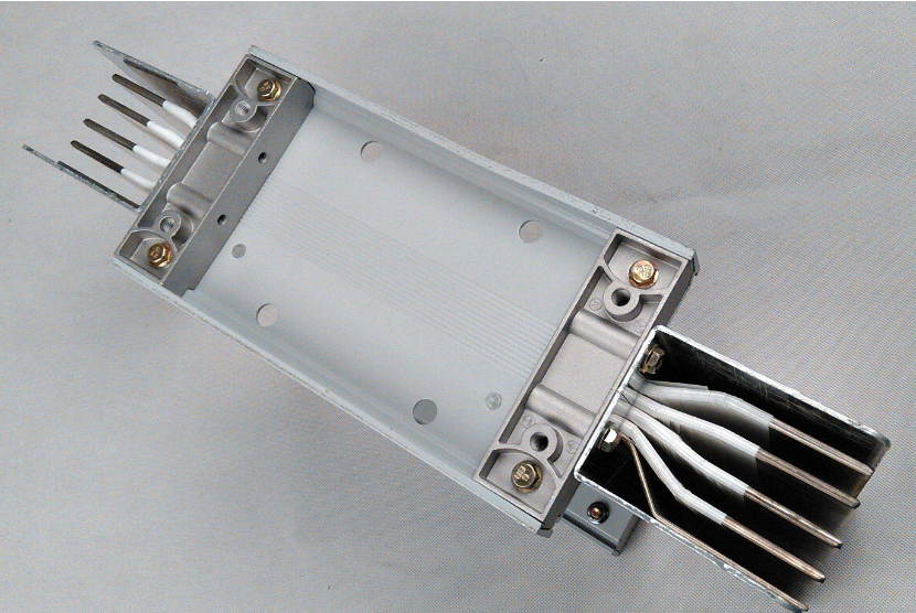 封閉母線槽.jpg 封閉母線槽.jpg